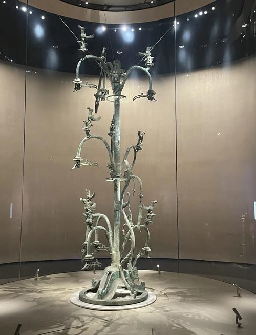 三星堆青铜树的通天功能(三星堆的青铜树简介)